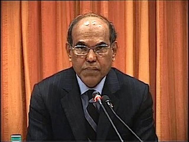 क्रेडिट पॉलिसी का ऐलान, नहीं घटेगी ईएमआई क्रेडिट पॉलिसी का ऐलान, नहीं घटेगी ईएमआई