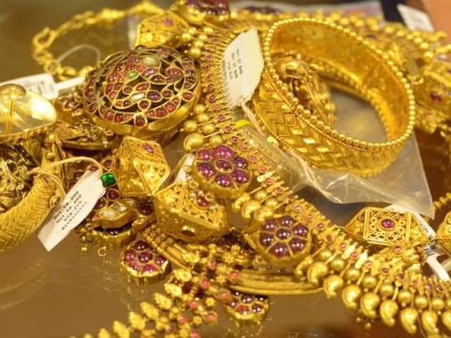 रूपया मौजूदा स्तर पर कायम रहा, तो दिसंबर तक 24,500 रूपये पर आ जाएगा सोना’ ‘Gold may decline to Rs 24,500 by Dec if rupee stays constant’