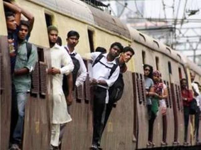 मुंबई: लोकल, टैक्सी और ऑटो के किराए में बढ़ोतरी मुंबई: लोकल, टैक्सी और ऑटो के किराए में बढ़ोतरी