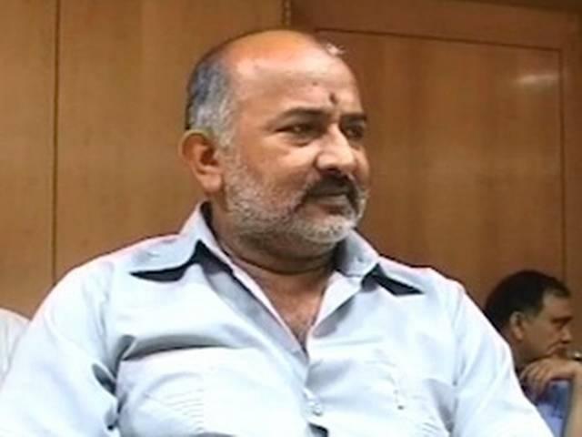 यूपी: घोटाले के आरोप में बादशाह सिंह गिरफ्तार यूपी: घोटाले के आरोप में बादशाह सिंह गिरफ्तार