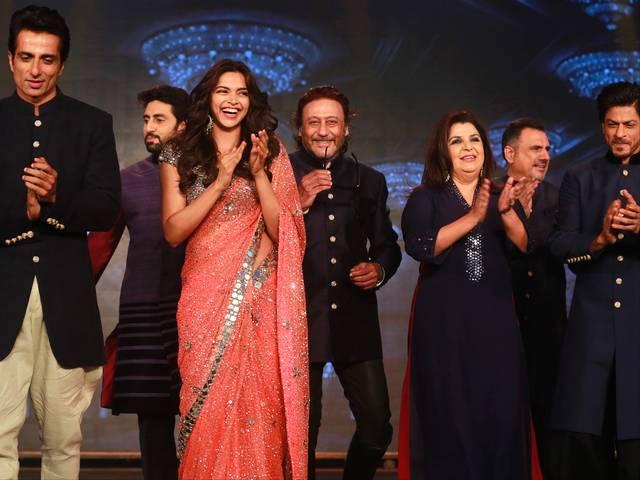 Box Office: 'हैप्पी न्यू ईयर' ने बैंग बैंग' को पछाड़ा, ओवरसीज में कमाए 78 करोड़ hny_beats_bangbang_worldwide
