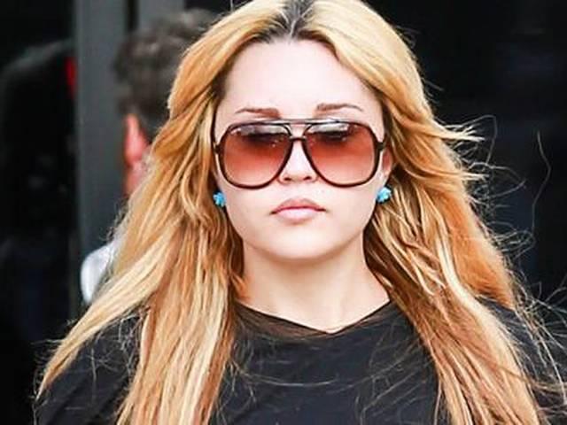 बार में नौकरी करना चाहती हैं अमांडा amanda-bynes