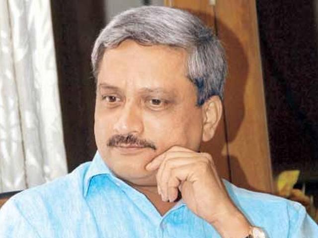 रक्षा मंत्री पर्रिकर के पास साढ़े तीन करोड़ रूपये से अधिक की चल-अचल संपत्ति parirkar have 3.5 cr. proverity