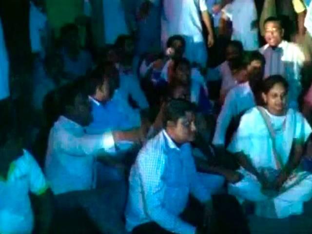 छत्तीसगढ़: नसबंदी के बाद आठ महिलाओं की मौत, 36 की हालत नाजुक 8 people died in a Sterilisation Camp in Chhattisgarh.