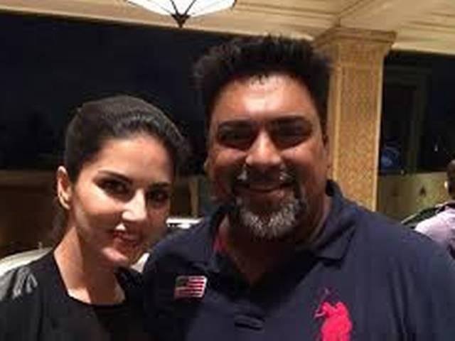 राम कपूर की हिरोइन बनेंगी सनी लियोनी Ram Kapoor reaches Kuala Lumpur for his upcoming film