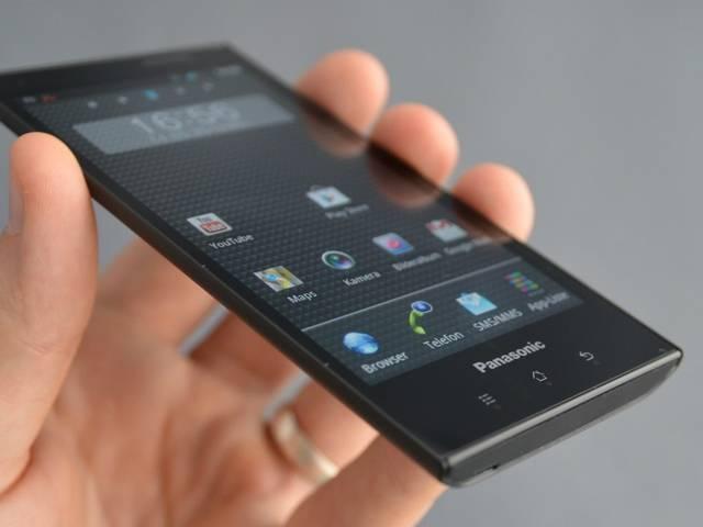 पैनासॉनिक ने सेल्फी स्मार्टफोन इल्यूगा s किया लॉन्च,कीमत 11,190 रुपये Panasonic Eluga S ‘selfie’ phone launched