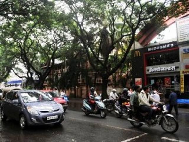 पुणे धमाकों के मामले में संदिग्ध आतंकी गिरफ्तार पुणे धमाकों के मामले में संदिग्ध आतंकी गिरफ्तार