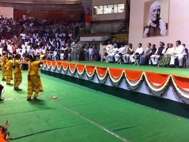 नेहरू जयंती : सफाई अभियान के जरिए मोदी पर राहुल का निशाना rahul gandhi