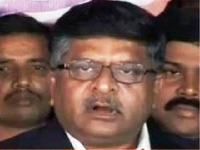 बीजेपी को गडकरी पर पूरा भरोसा, बने रहेंगे पार्टी अध्यक्ष बीजेपी को गडकरी पर पूरा भरोसा, बने रहेंगे पार्टी अध्यक्ष