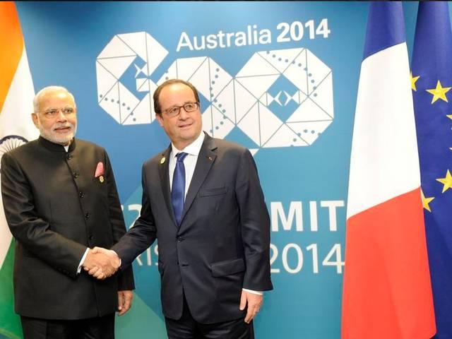 आतंकवाद से लड़ने के लिए एकसमान रणनीति की आवश्यकता: मोदी need for an universal strategy to fight terrorism says modi to France Hollande
