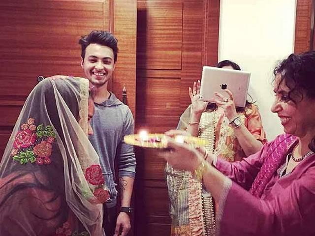 शादी से पहले ही सलमान की लाडली बहन ने ससुराल में किया गृह प्रवेश salman khan_arpita khan_bollywood