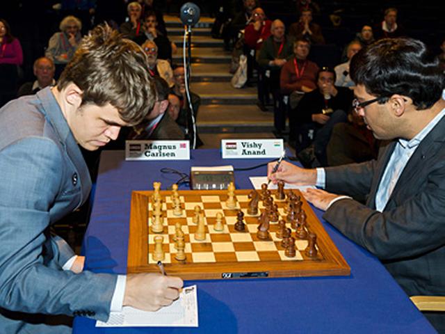 विश्व शतरंज: कार्लसन से छठी बाजी हारे आनंद World Chess Championship: Anand loses game 6