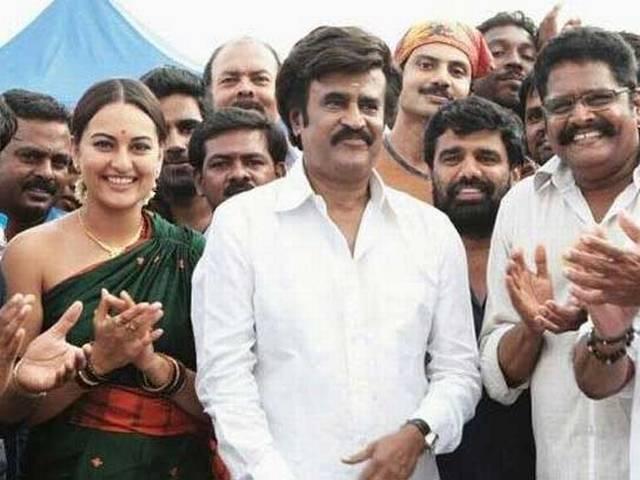 रजनीकांत की हीरोइन बनकर खुश हूं : सोनाक्षी happy to be rajnikanth’s heroin