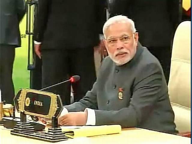 मोदी ने कांग्रेस के नेताओं की ‘विरासत हथियाने’ के आरोप पर जताई हैरानी modi_gandhi_congress