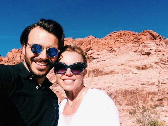 ब्रिटनी ने ब्वायफ्रेंड को बेटों से मिलवाया Britney introduced boyfriend to her sons