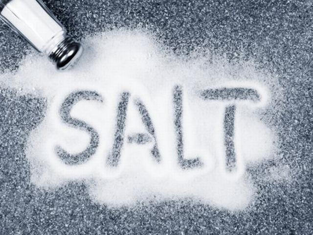 नमक का अधिक सेवन गुर्दे के लिए हानिकारक salt dangers for health