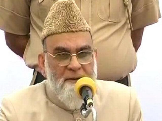 शाही इमाम के खिलाफ याचिका पर 20 नवंबर को सुनवाई HC agrees to hear pleas against Delhi Shahi Imam over move to anoint son
