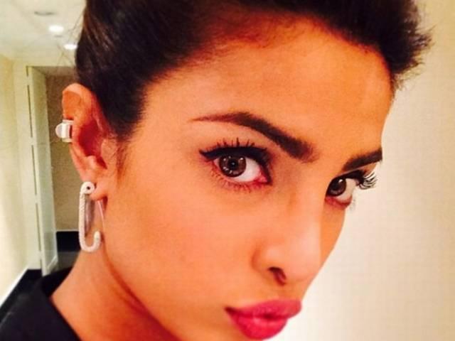 मैं जॉम्बी बनना चाहती हूं: प्रियंका priyanka chopra wants to be zombie