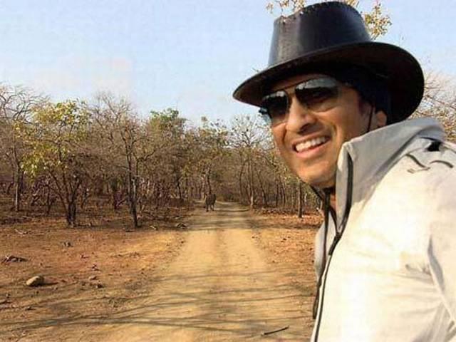 तेंडुलकर की किताब ने बिक्री के तोड़े रिकॉर्ड tendulkar_autobiography_sell