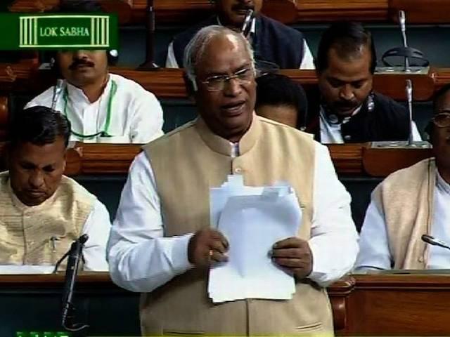 जब लोकसभा में राजनाथ को ABP न्यूज़ से किए वादे की याद दिलाई गई? Congress slams government on black money