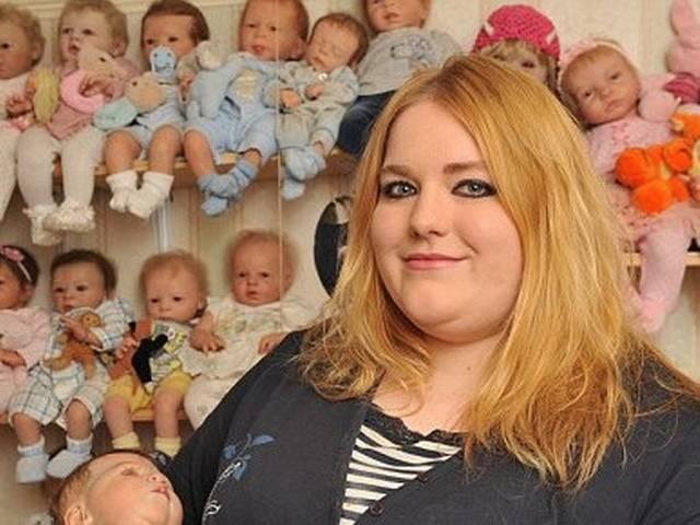 क्या आप बनेंगे इस लड़की के ब्वायफ्रेंड? Victoria Andrews, 22, says she is unable to get a boyfriend