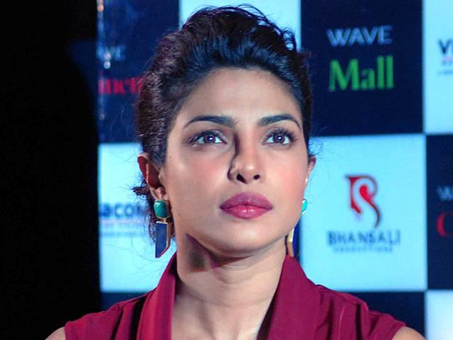 मुझे सेक्स रैकेट की जानकारी नहीं : प्रियंका चोपड़ा priyanka said i am unkown about sex racket in my building