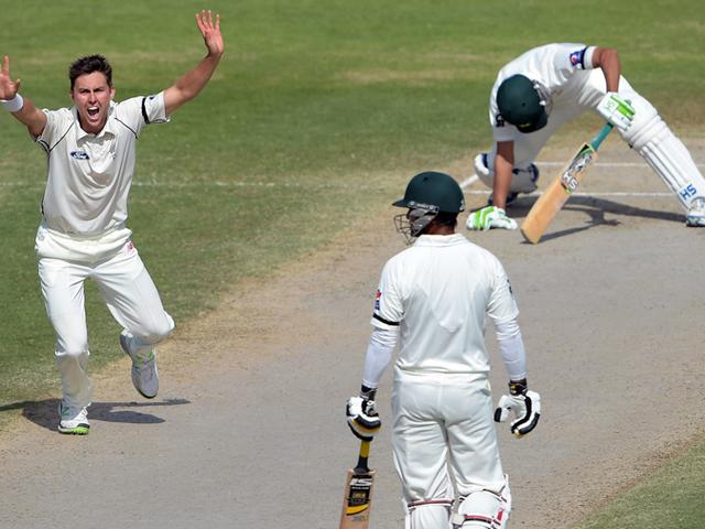 'रिकॉर्ड टेस्ट में' न्यूजीलैंड ने पाक को पारी और 80 रन से हराया New Zealand vs pakistan