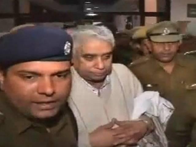 अभी जेल में ही रहेंगे रामपाल rampal_jail