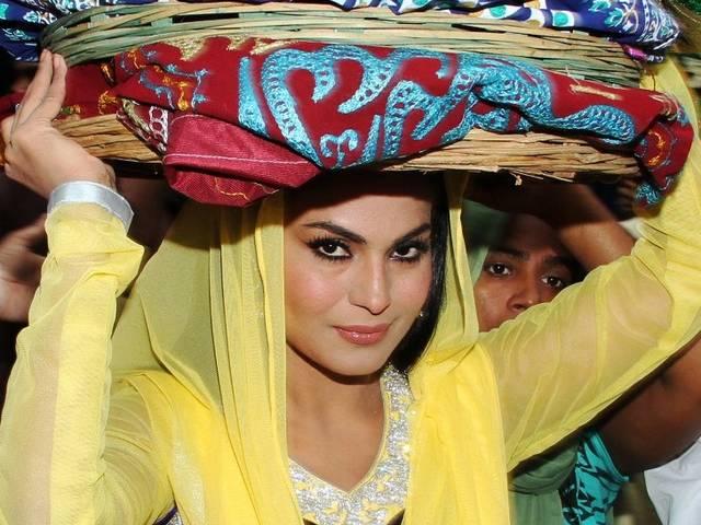 वीना मलिक के बाद पाकिस्तान में ईश-निंदा का एक और मामला post veena malik incident, another blasphemy case in pakistan