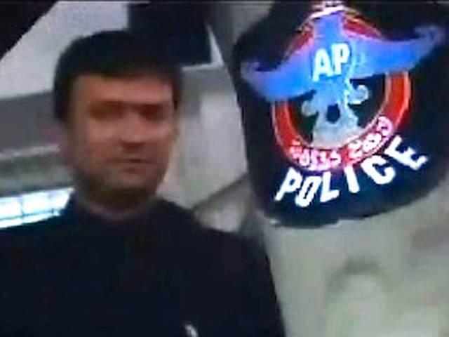 भड़काऊ भाषण देने वाला अकबरुद्दीन ओवैसी गिरफ्तार भड़काऊ भाषण देने वाला अकबरुद्दीन ओवैसी गिरफ्तार
