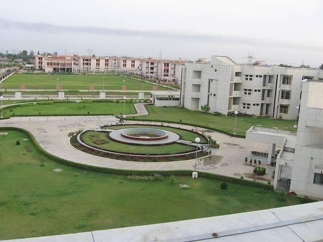 क्या आपमें भी है दम: इन्होंने तो ठुकरा दी करोडों की नौकरी iit kanpur students turned down job offers crore