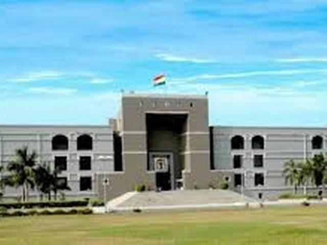 15 साल की आयु पूरा करने पर शादी कर सकती है मुस्लिम लड़की: हाई कोर्ट gujrat high court allows muslim girls to get married after 15