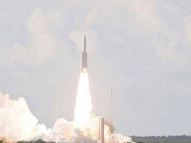 खराब मौसम के चलते जीसैट 16 का प्रक्षेपण एक बार फिर टला GSAT 16 launch deferred for second time due to bad weather