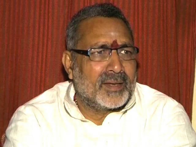 गिरिराज का 'राज' खोलने वाले एसपी का तबादला giriraj singh