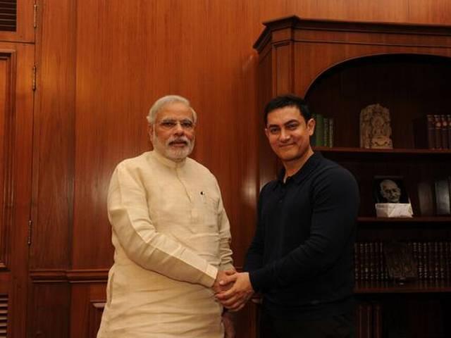 नरेंद्र मोदी से ‘पीके’ फिल्म देखने की गुजारिश करेंगे आमिर खान aamir khan