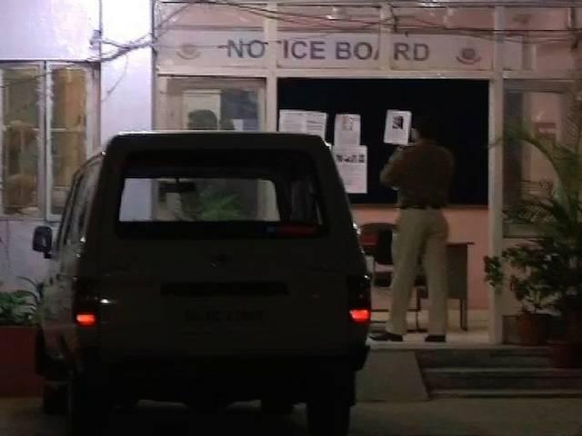 दिल्ली में उबर की टैक्सी में बलात्कार, रेप का आरोपी ड्राइवर अब भी फरार Woman professional raped by cab driver