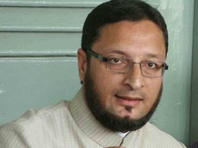 कोर्ट में समर्पण के बाद जेल भेजे गए असदुद्दीन ओवैसी कोर्ट में समर्पण के बाद जेल भेजे गए असदुद्दीन ओवैसी