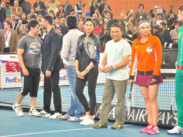 आईपीटीएल देखने पहुंचे आमिर, दीपिका और अक्षय iptl
