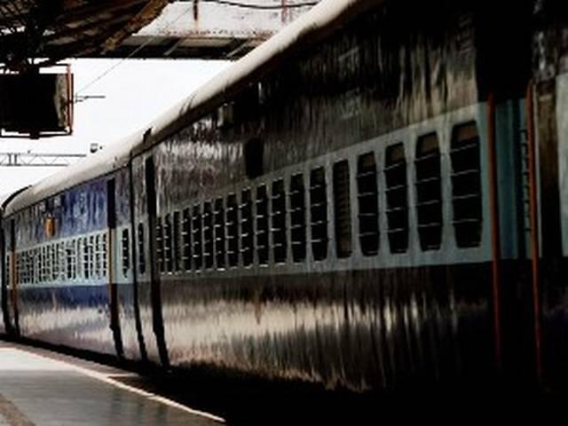 रेलवे को 24,600 करोड़ का नुकसान: पवन बंसल रेलवे को 24,600 करोड़ का नुकसान: पवन बंसल
