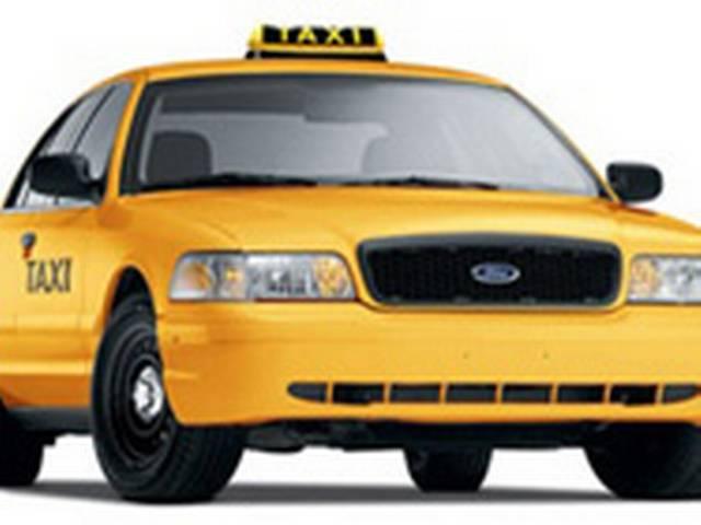दिल्ली: दुष्कर्म कांड के बाद 500 टैक्सियां जब्त Delhi police impound 500 cabs for violation of permits