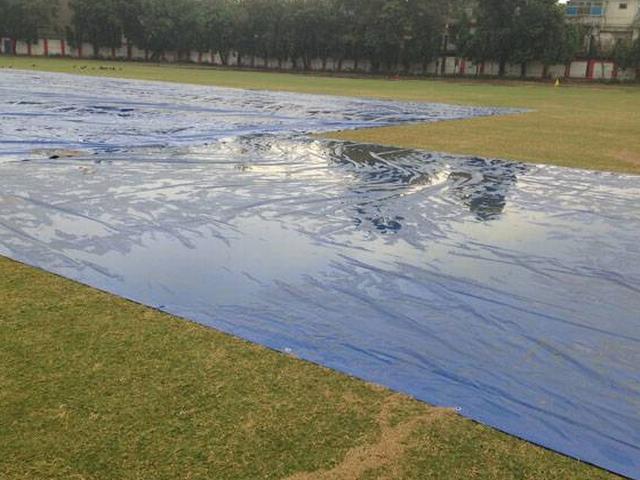 ...जब मैदान पर मैदानकर्मी बने मुंबई के खिलाड़ी mumbai ranji player