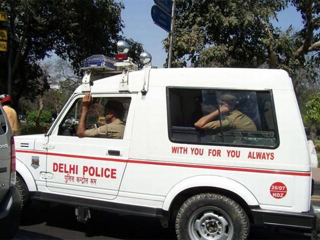 लड़कियों को कैब चलाना सिखाएगी दिल्ली पुलिस Police to train girls to drive cab