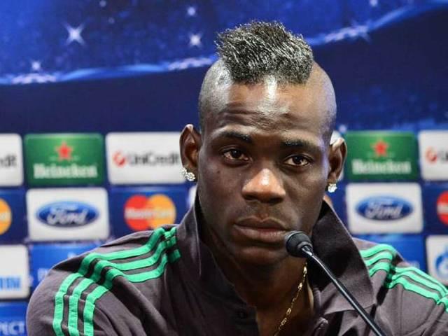 अपमानजनक पोस्ट के लिए लीवरपूल के बालोटेली एक मैच के लिए निलंबित Mario Balotelli