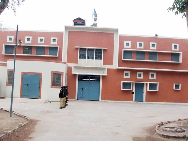 पाकिस्तान में 55 आतंकवादियों को सूली पर टांगने की तैयारी 55 prisoner will hang in pak