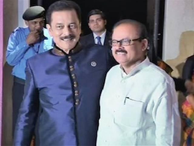 सुब्रत रॉय की पार्टी में पहुंची जानी-मानी हस्तियां सुब्रत रॉय की पार्टी में पहुंची जानी-मानी हस्तियां
