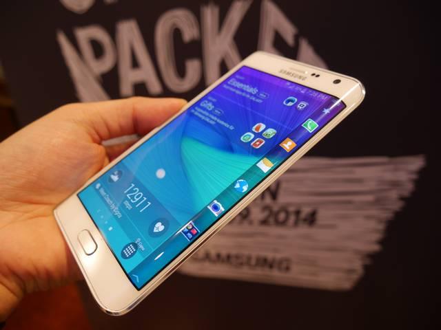 64,000 रुपये की कीमत के साथ गैलेक्सी नोट एज भारत में लॉन्च The Samsung Galaxy Note Edge launched