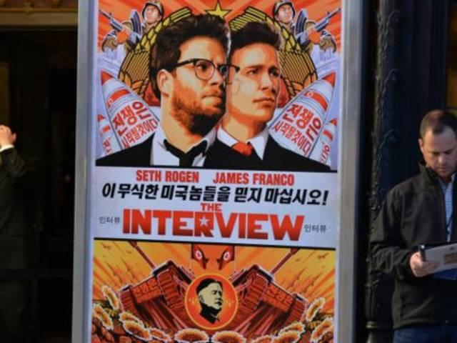 ऑनलाइन रिलीज हुई विवादित फिल्म 'द इंटरव्यू' The Interview makes Hollywood history as the first studio film to premiere online