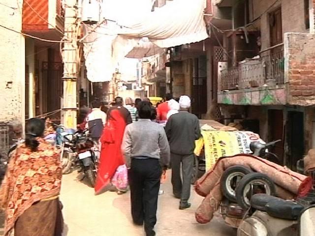 '11वीं के छात्र से परेशान 10वीं की छात्रा ने खुदकुशी की' Delhi 10th student suicide