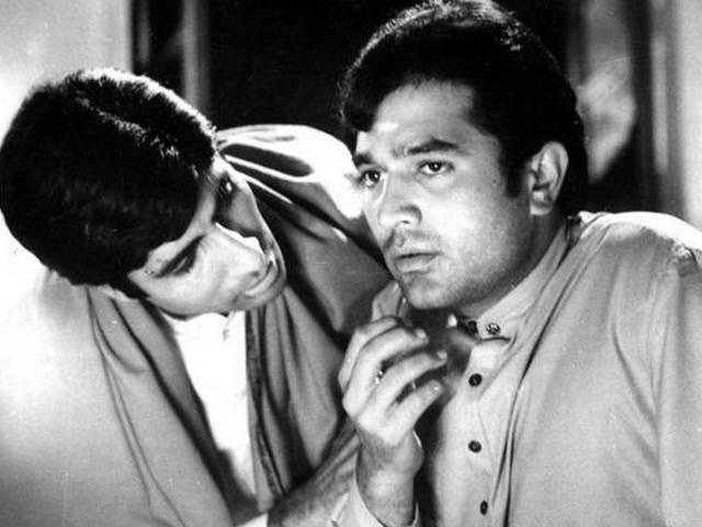 काका के बर्थडे पर उनकी जीवनी से...जब राजेश खन्ना का ताज पहुंच गया अमिताभ के पास rajesh khanna’s birthday special