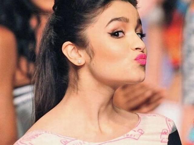 बॉलीवुड अदाकारा आलिया भट्ट हुईं जख्मी alia bhatt_shandar_